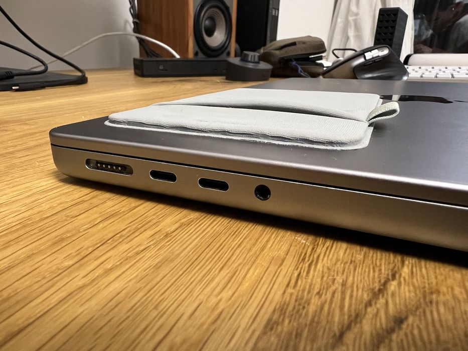 MacBook Pro M2Pro 32GB RAM 1TB pentru piese