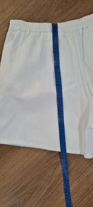 Шорты  белые женские  50р