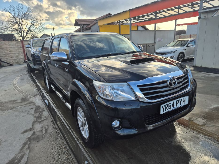 Toyota Hilux 3.0 Invincible Manuala 2015 volan dreapta