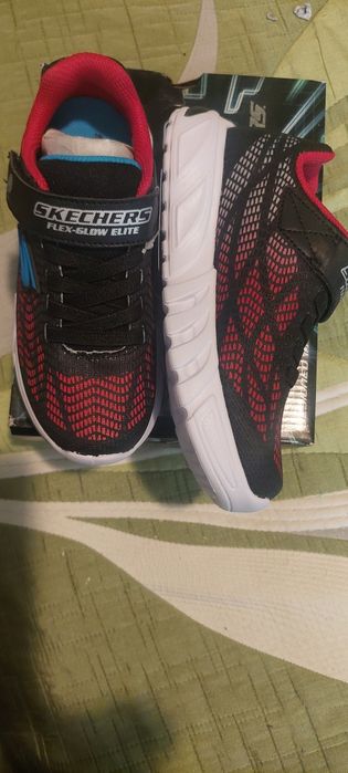Vand pantofi Skechers cu luminite pentru copii, masura 31
