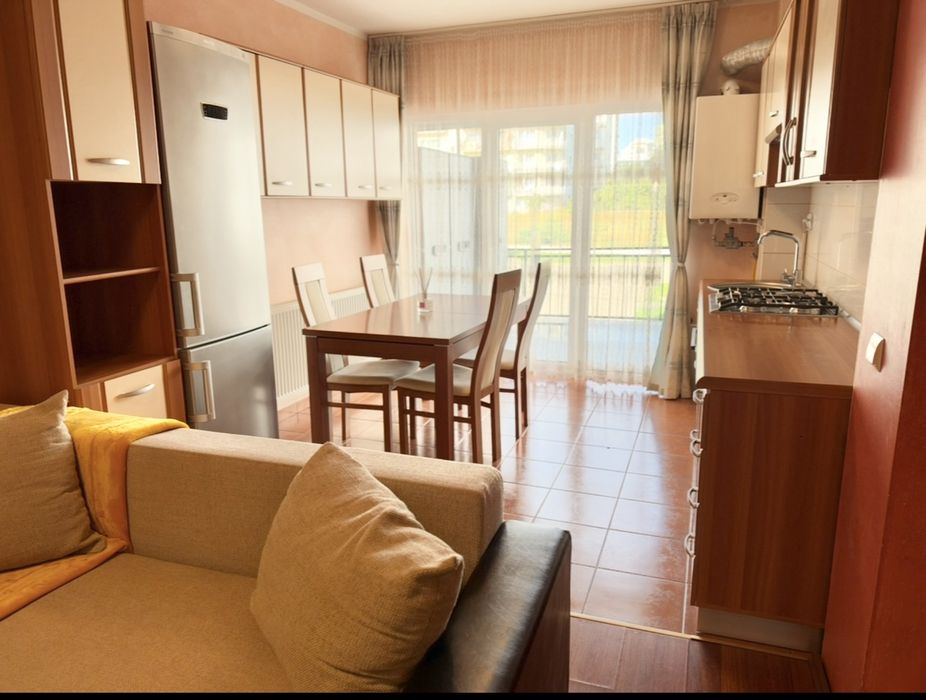 PF dau in chirie ap 2 camere cu parcare