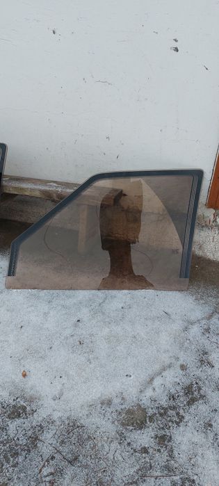 Продам стекла на ВАЗ боковые