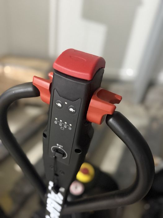 Transpalet Electric Liza 1.5 To