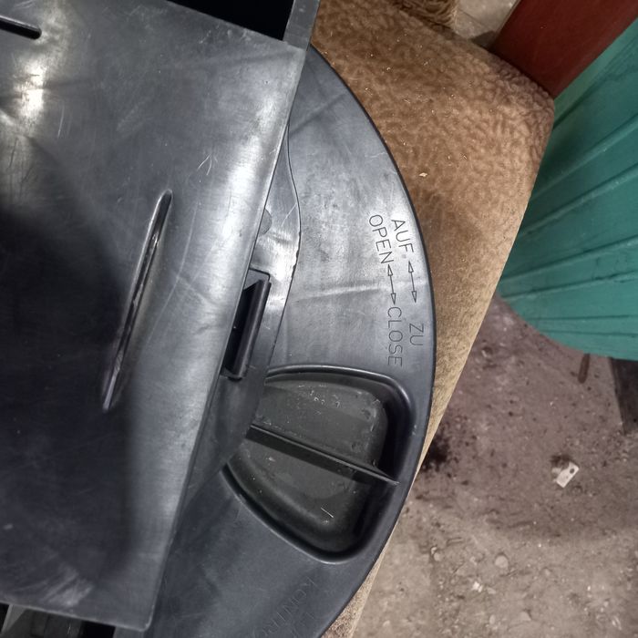 Продаю запчасти на мерс 221