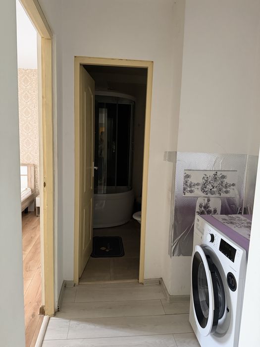 Inchiriez apartament 3 camere