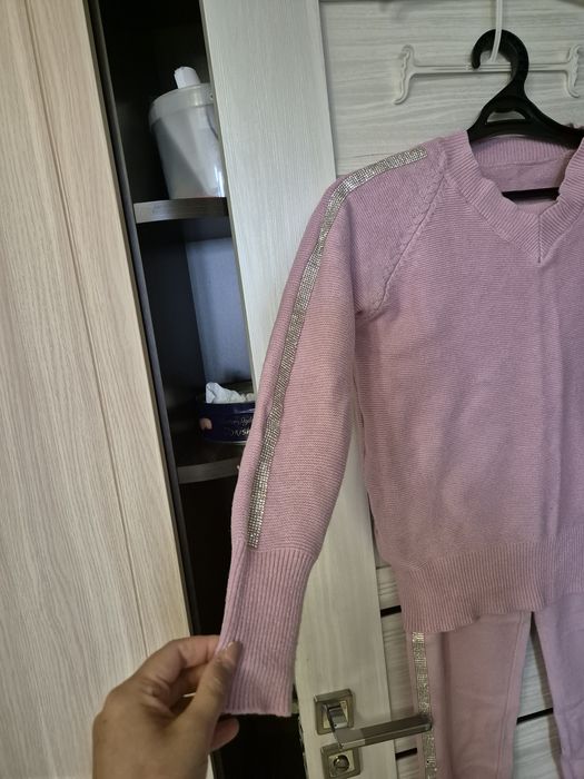 Продам женский костюм