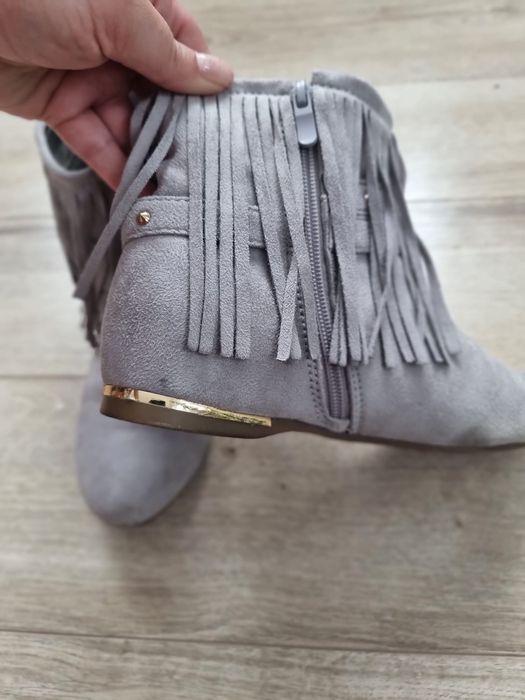 Botine ușoare cu franjuri, mărimea 38