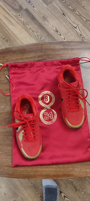Кроссовки NIKE...