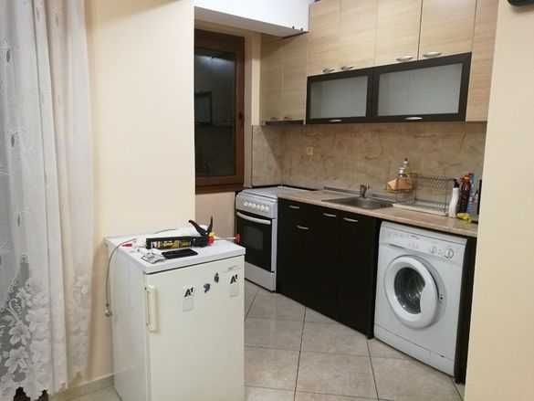 Дава се под наем Двустаен апартамент в Бургас, Възраждане - 76 кв.м за 225 € - Снимка #2