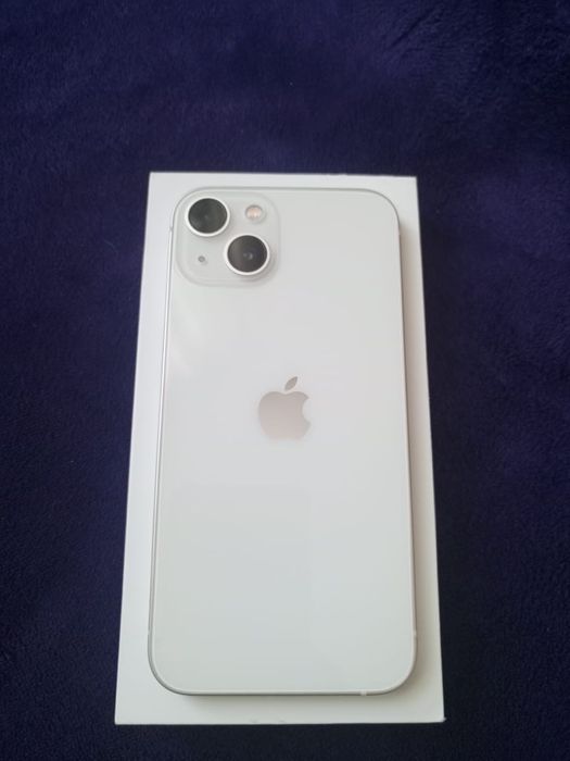 Продам IPhone 13