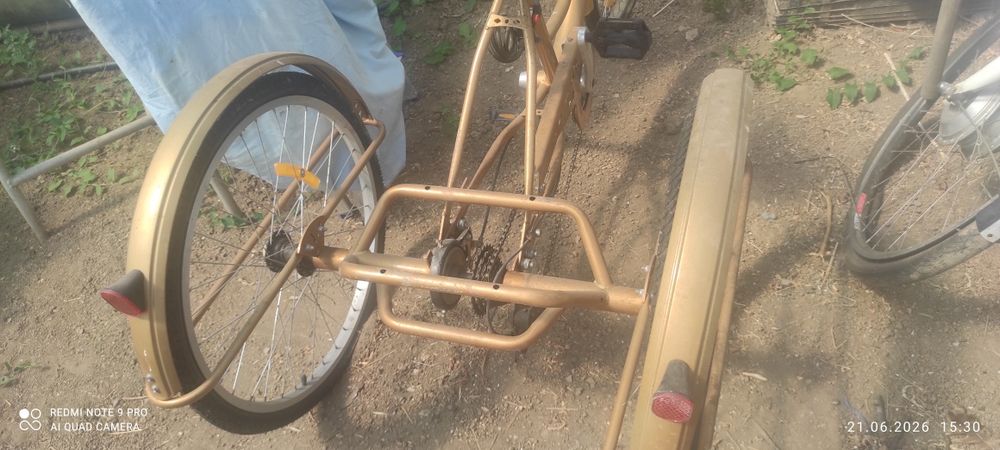 Vand triciclete pentru adulti și copii