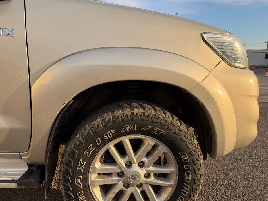 Hilux 2015  3000 automat  TOYOTA
