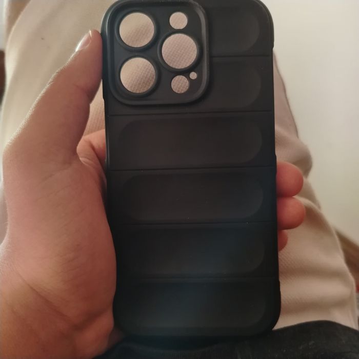 Vând husa de iPhone 15 pro