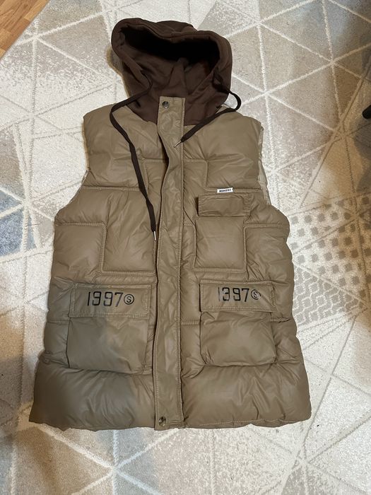 продам безрукавку.