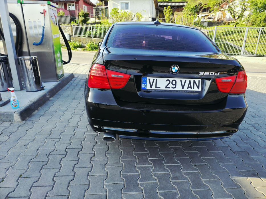 Bmw 320 d anul 2011