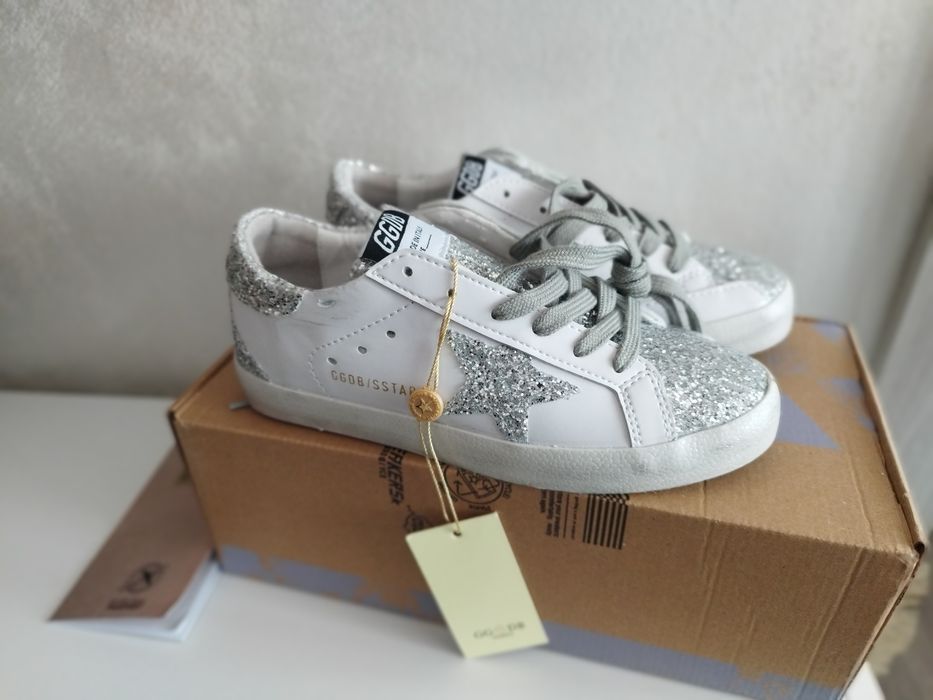 Adidasi Golden Goose noi