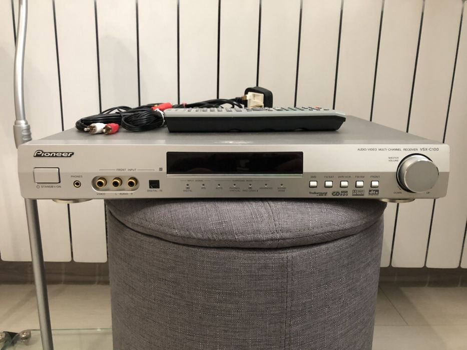 Домашно кино Pioneer, буфер и колони на стойки JBL