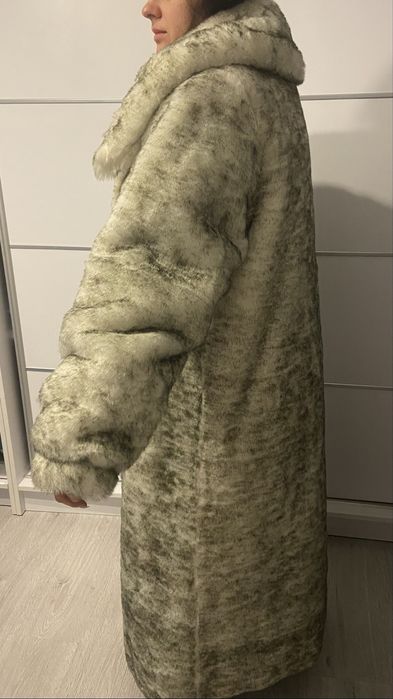 Haina blana artificiala lunga 4XL