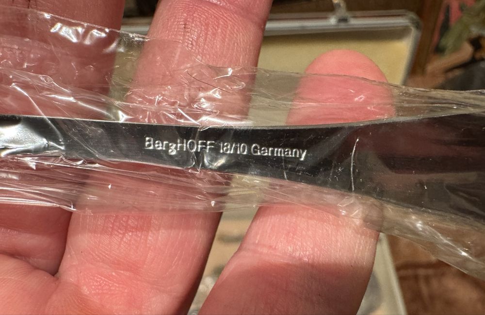 Столовый набор berfHoff,Германия,новый.