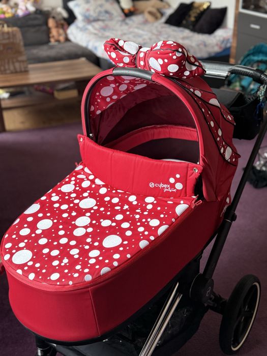 Cybex Priam Lux Jeremy Scott Red Dark Кош за новородено