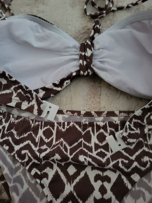 Бански костюм в кафяво бежов цвят