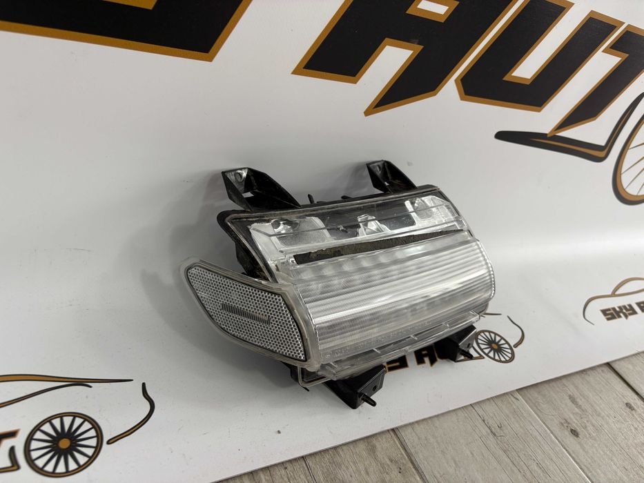 Lampa semnal led dreapta Jeep Wrangler dupa 2018 cod 55112884AG