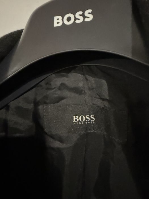 Кашмирено мъжко палто на Boss
