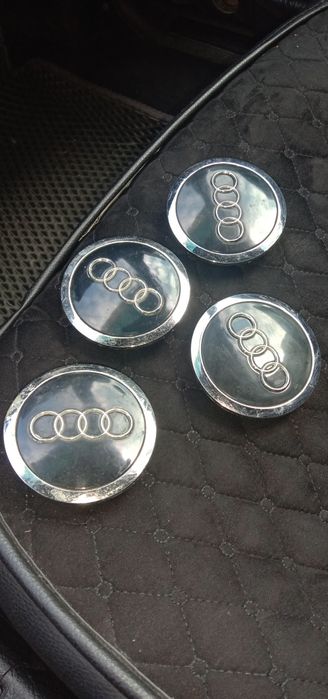 Колпачки на диски Ауди