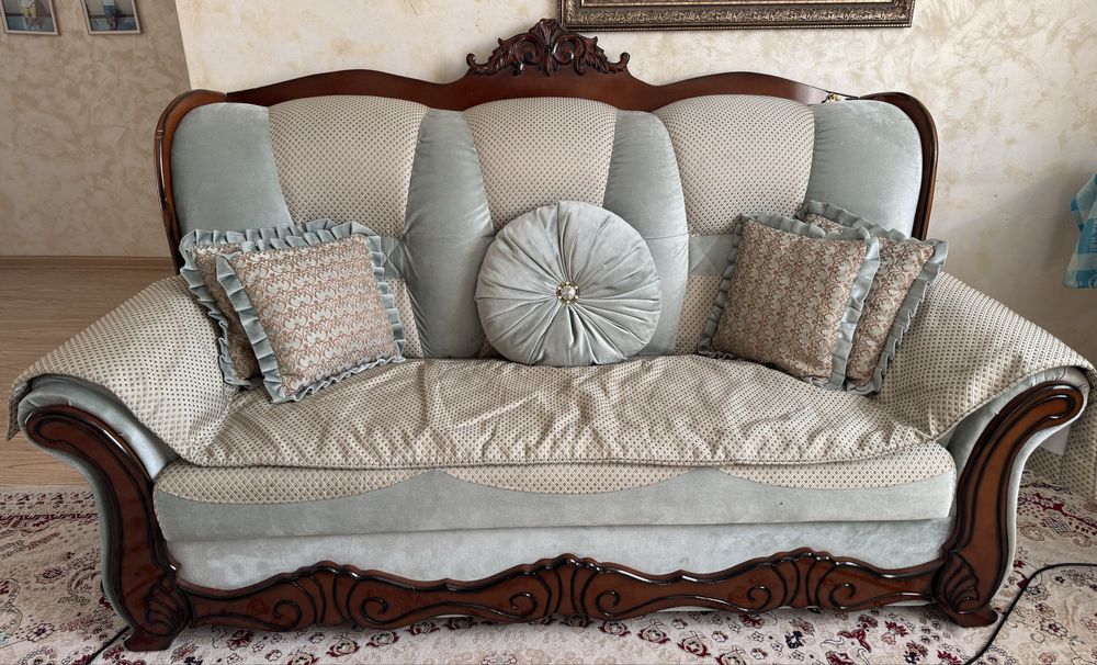 Комплект мягкой мебели: диван + 2 кресла