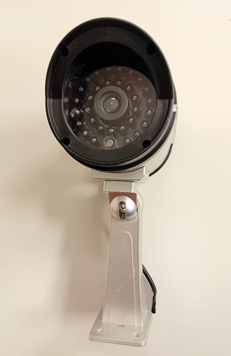 Camera supraveghere falsa