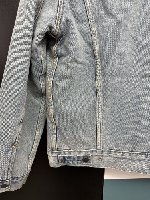 Geacă din denim Levi’s cu blană