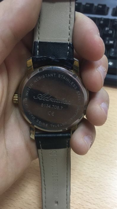 Adriatica часы в отличном состоянии