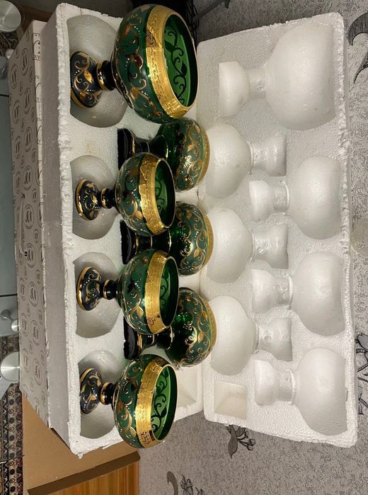 Yangi bagema, ishlatilmagan, juda bagatiy