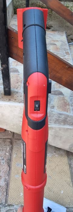 Акумулаторна четка за почистване Einhell 18v