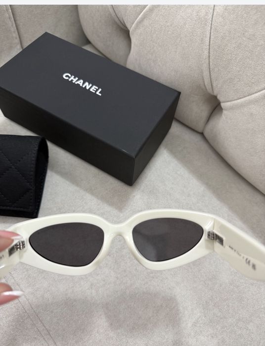 Солнцезащитные очки Шанель