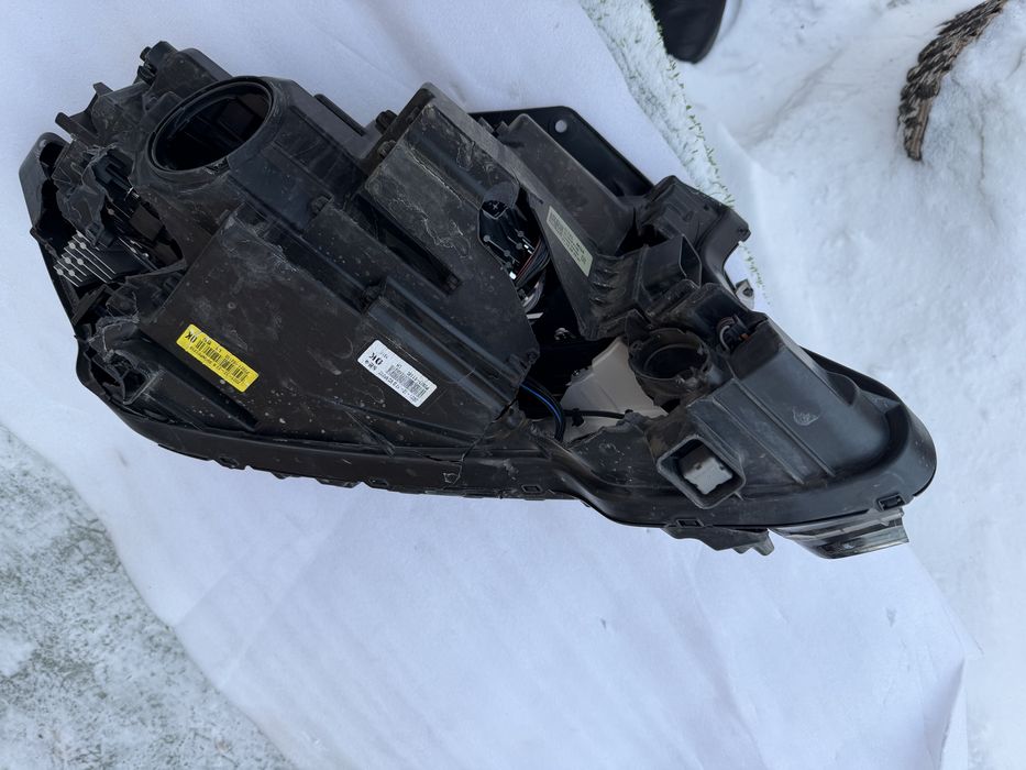 Фара Соренто 2022г MQ4