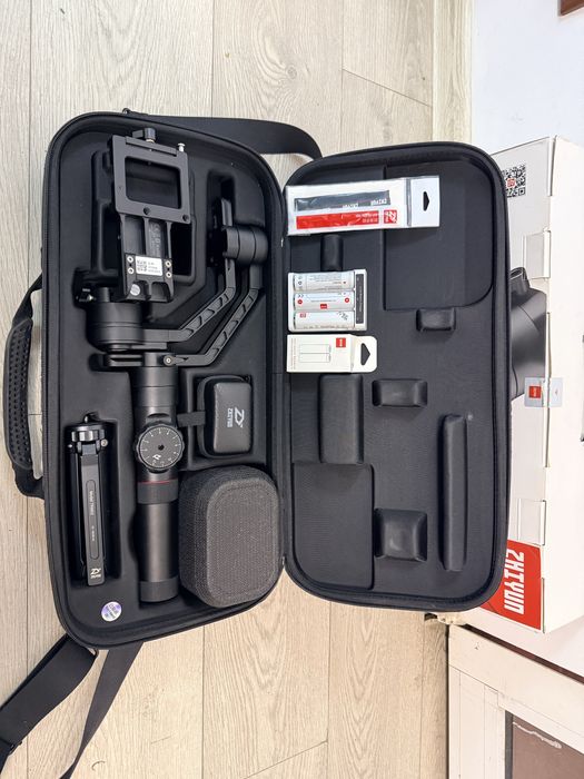 Gimbal zhiyun crane 2 folosit o singura data