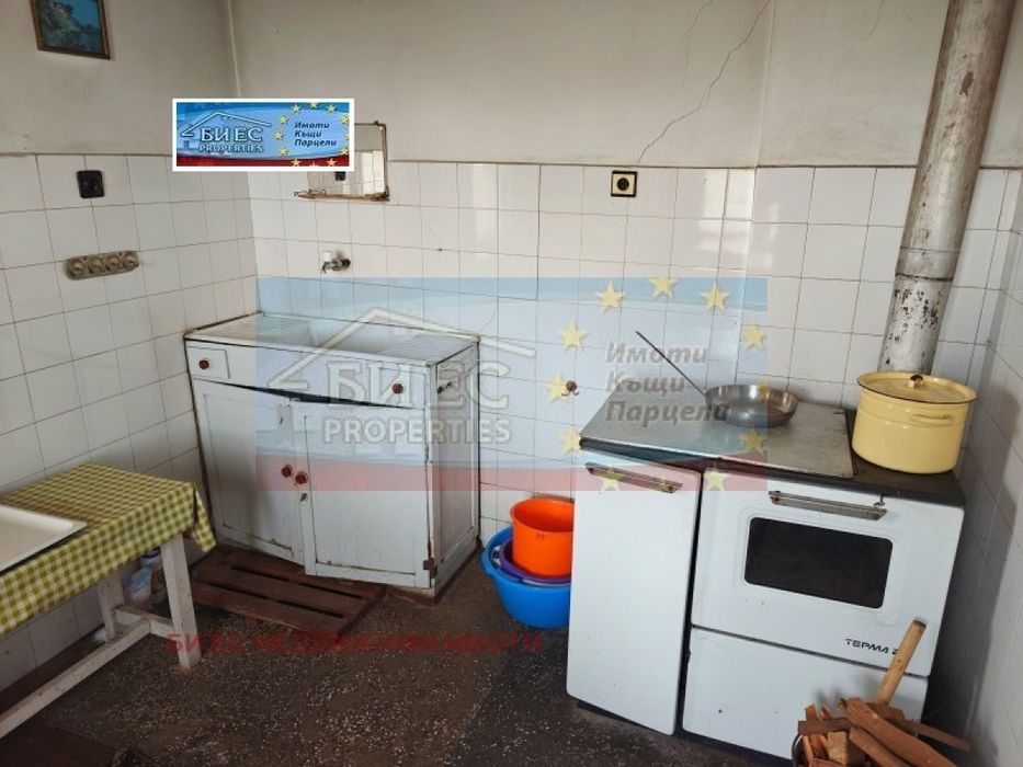 Къща в с. Гърло 150 м² РЗП и двор 1500 м²
