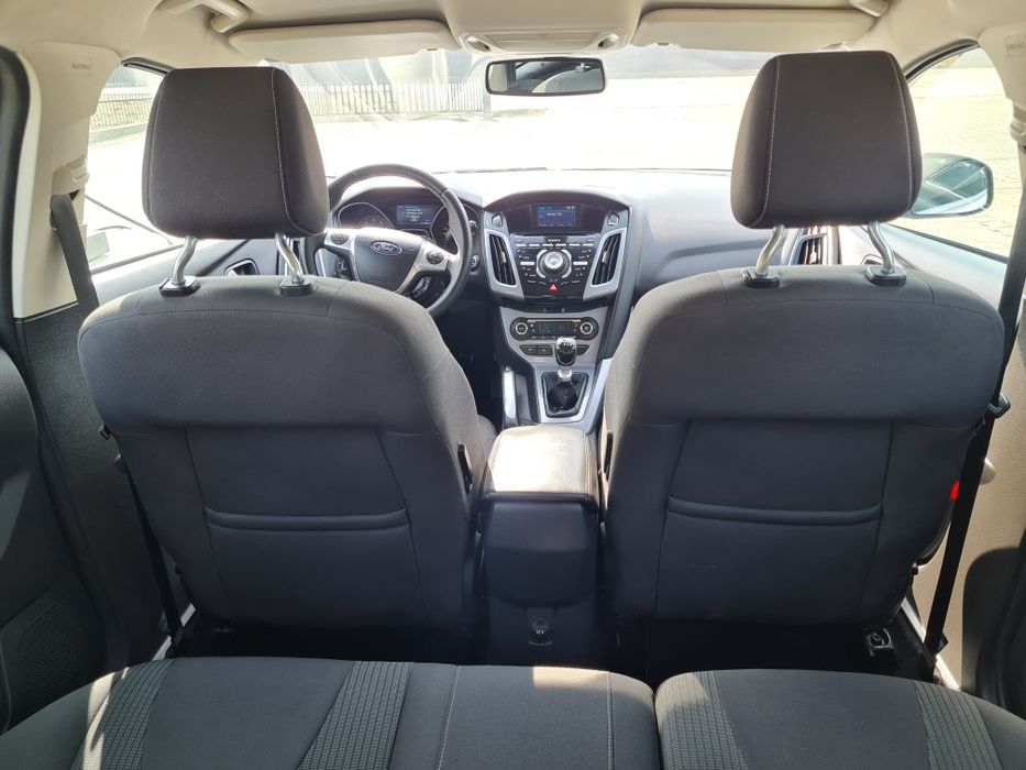 Ford Focus 1.6 benzină- 150 c.p 2012
An fabricație 2012 E5
Cutie 6+1 t