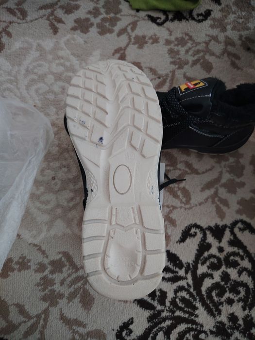 Зимние рабочие ботинки 42 разиера