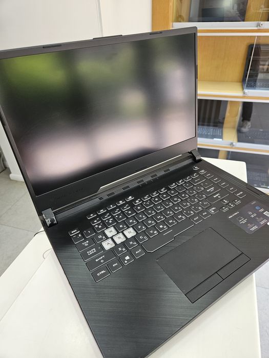 Ноутбук Asus Rog Strix
