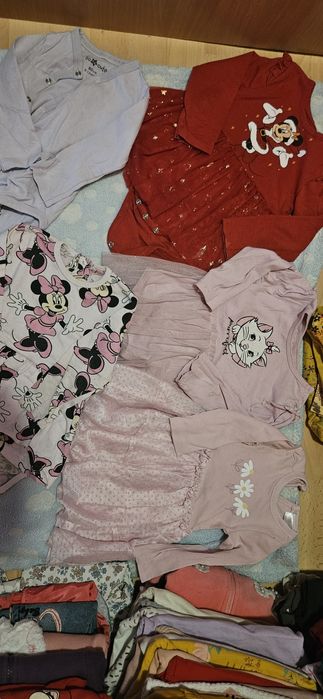 Orice bady 1 leu , orice bluza sau pantaloni 2 lei.