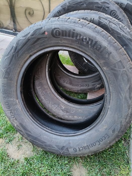 Vând  cauciucuri 205 60 r16 noi
