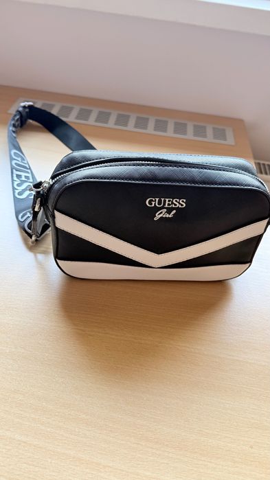 Чанта Guess Черно и Бяло