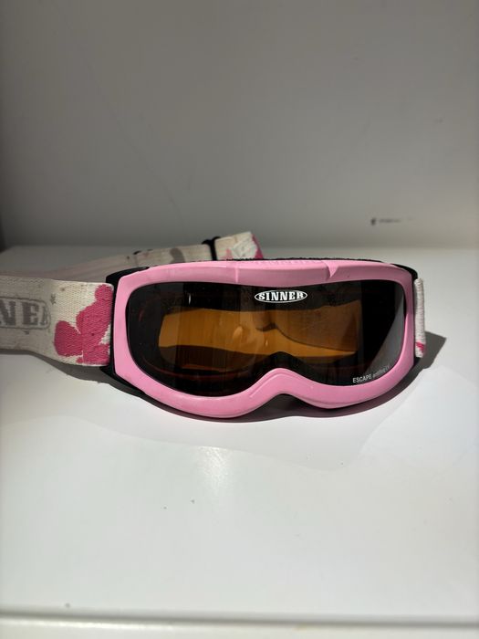 Детска каска за ски и очила