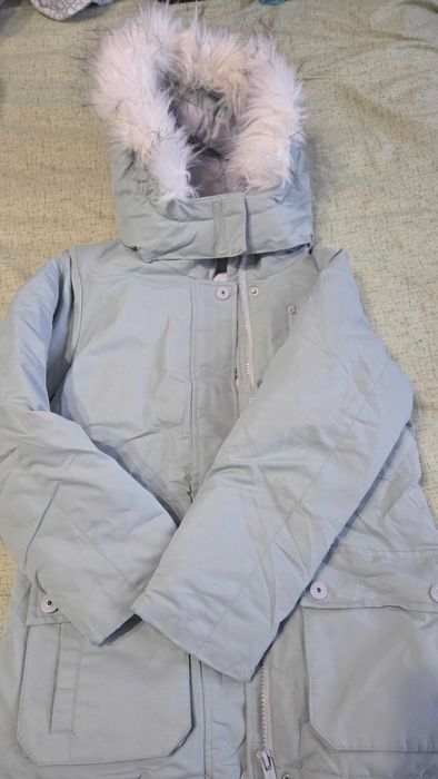 Продавам детски якета и зимен ски панталон 134/140