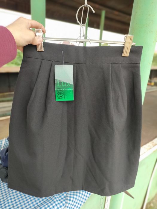 Продам юбки школьные