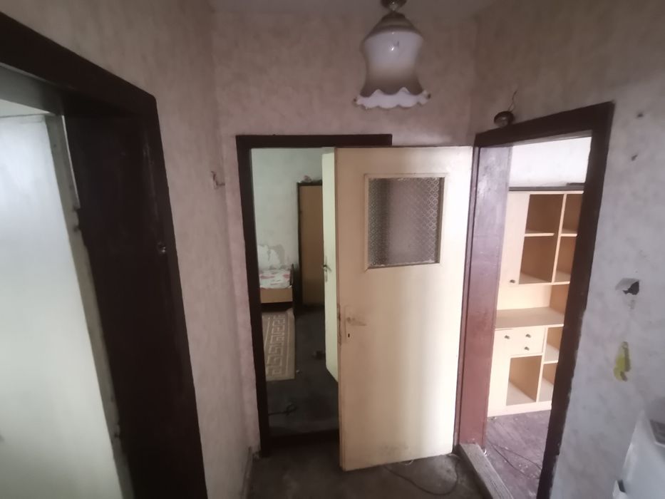 Продава се Четиристаен апартамент в Ловеч, Червен бряг - 103 кв.м за 583 €/кв.м - Снимка #2