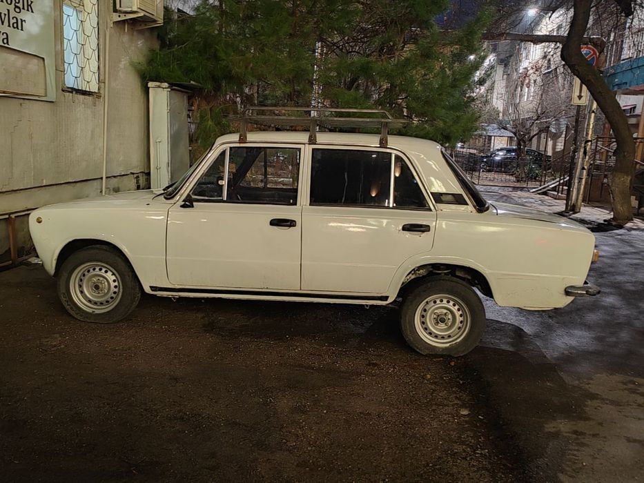 Vaz 21013 sastiyanasi yaxshi holata faqat nahtka sotiladi
