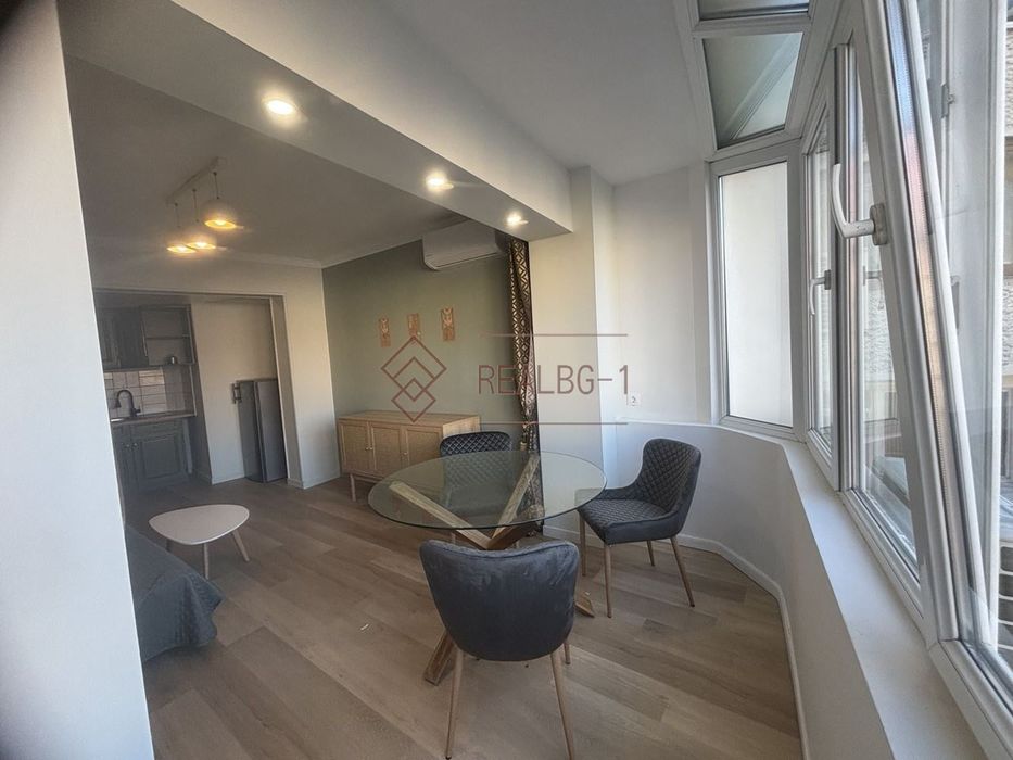 Уникална локация! Обзаведен апартамент в Центъра с гледка към Катедра